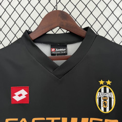 Retro Juv 01/02 Away