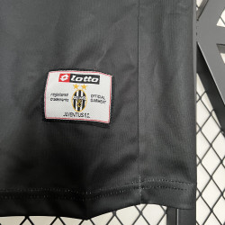 Retro Juv 01/02 Away
