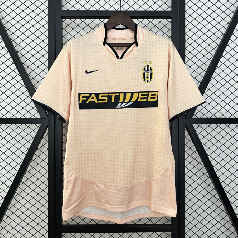 Retro Juv 03/04 Third Away