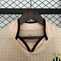 Retro Juv 03/04 Third Away