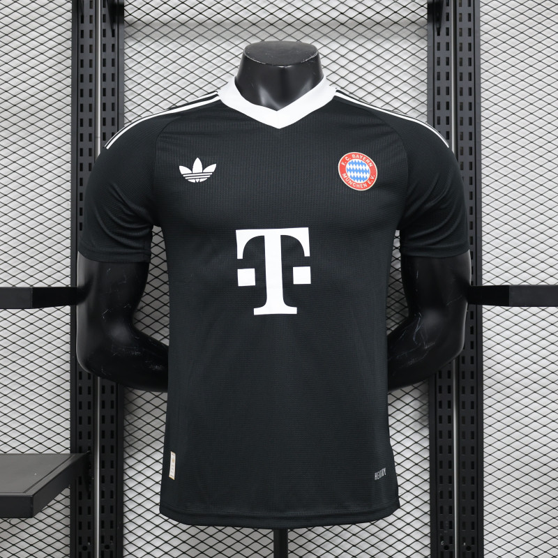 24/25 Player Bayern Munich Black Goalkeeper