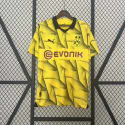 23/24 Dortmund third away