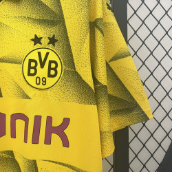 23/24 Dortmund third away