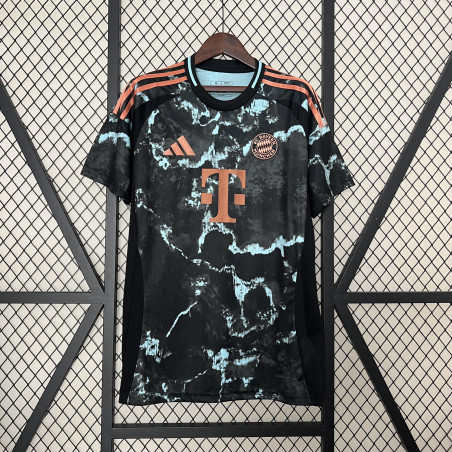 24/25 Bayern Munich Away